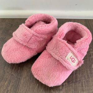 UGG baby slippers 2/3
